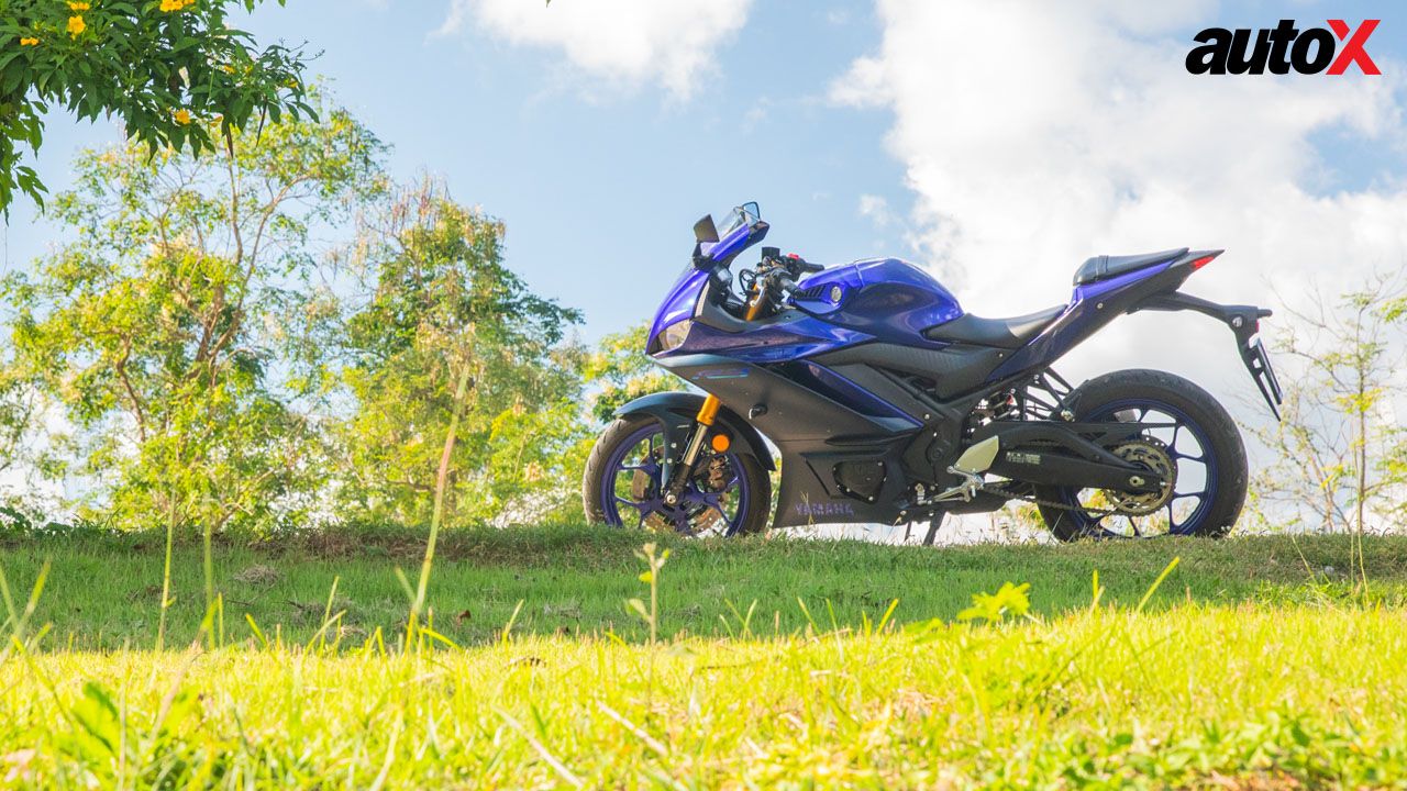 Yamaha YZF R3 Left Side View