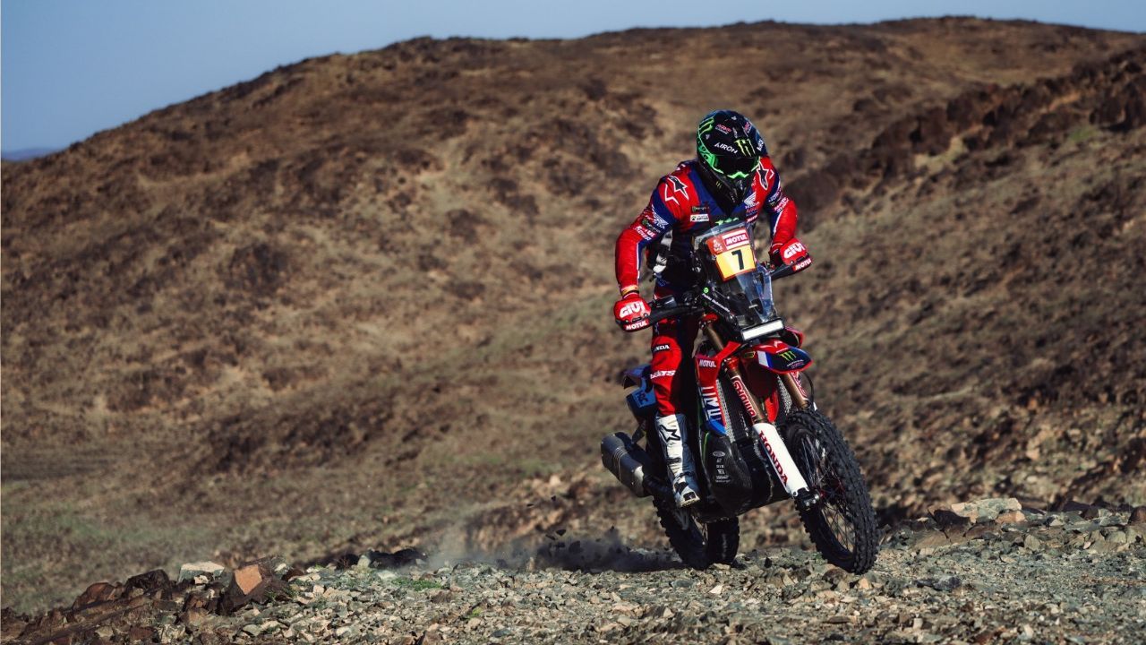Dakar 2024: Honda's Pablo Quintanilla Wins Stage 5, Hero MotoSports Retakes  Overall Lead - autoX