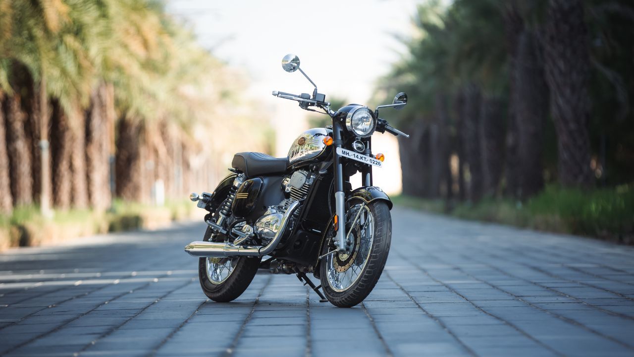 Royal Enfield Classic 350 vs New Jawa 350 Spec Comparison: Which One Should You Buy?