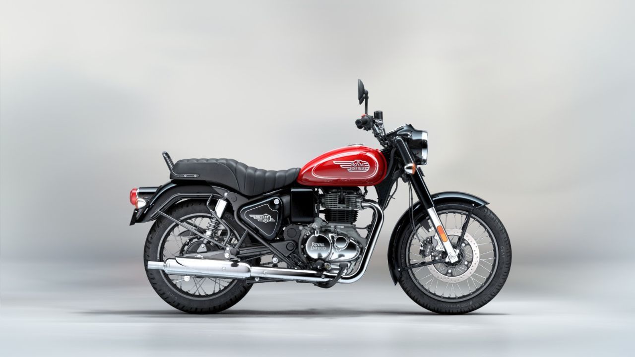 Royal Enfield Bullet 350 Military Silver Variant Launched in India at Rs 1.79 lakh