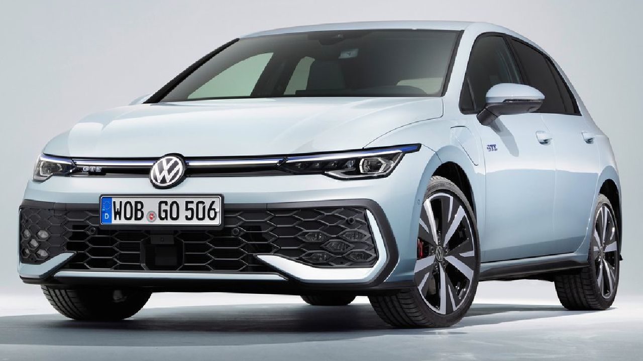 2024 Volkswagen Golf Globally Debuts with Features and Performance