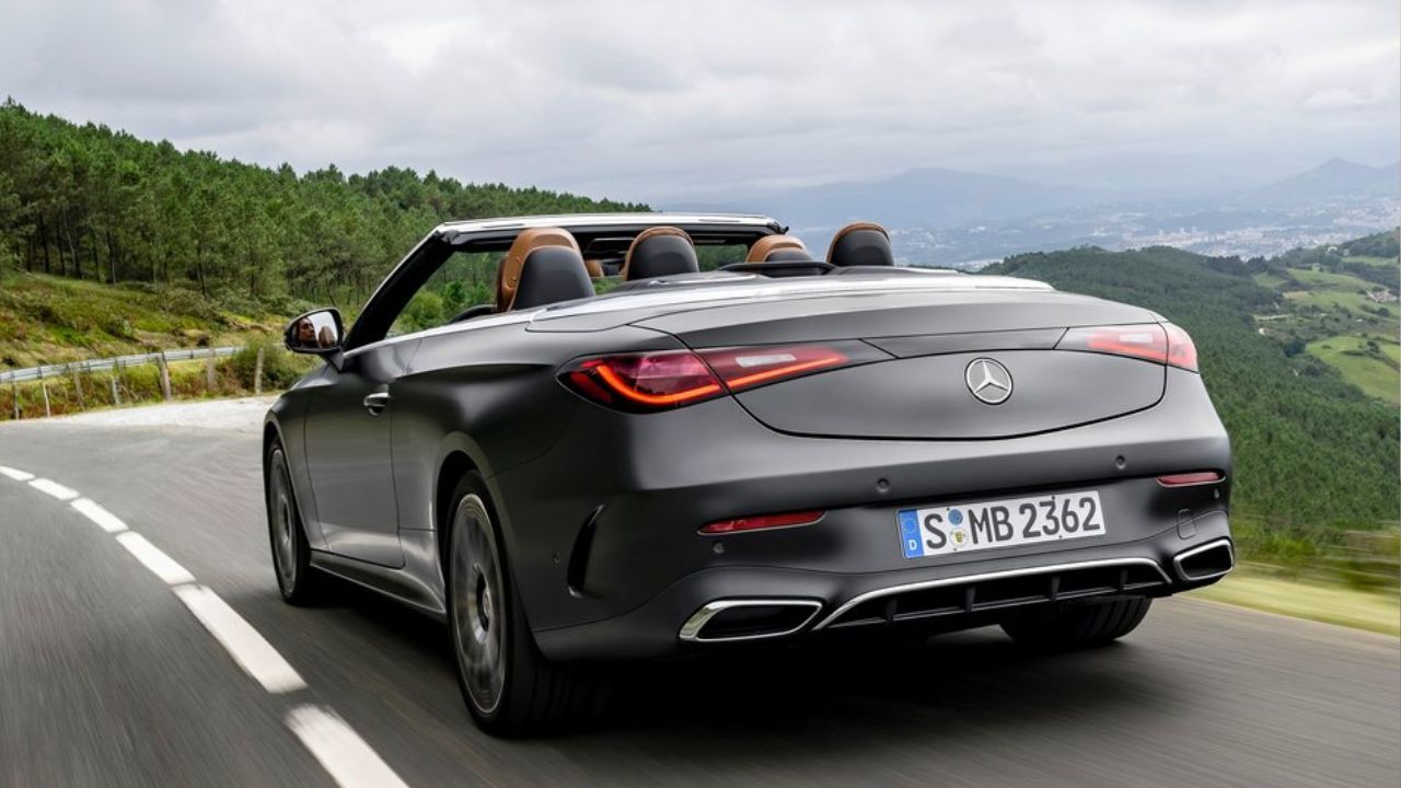 2024 Mercedes-Benz CLE Cabriolet with Electrically Folding Fabric