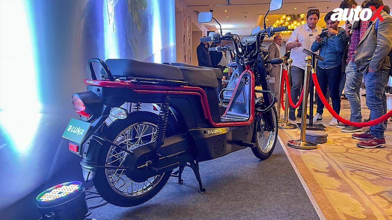 The Kinetic Luna is Back! Electric Moped Launched in India at Rs 69,990 ...