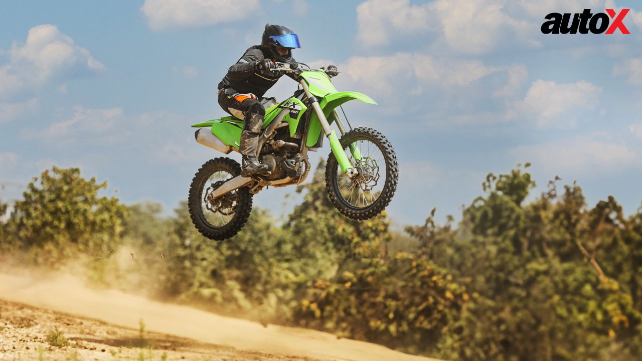 Kawasaki KLX 230R S, KX 250 Off-Road Review: Which One is the Perfect Off-Road Motorcycle for New Riders?