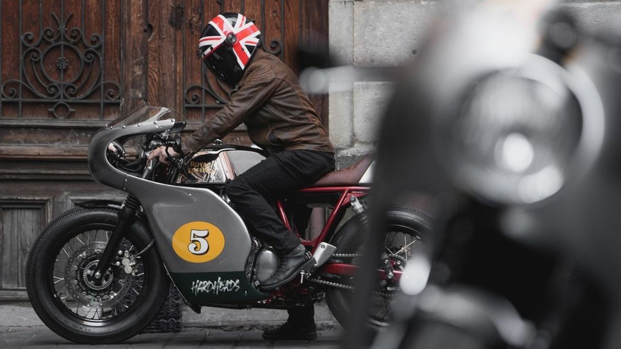 This Modified Royal Enfield Continental GT 650 Looks Straight From the 1960s