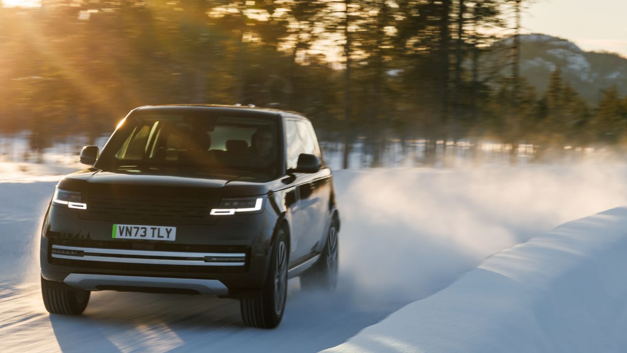 Range Rover Electric Winter Testing