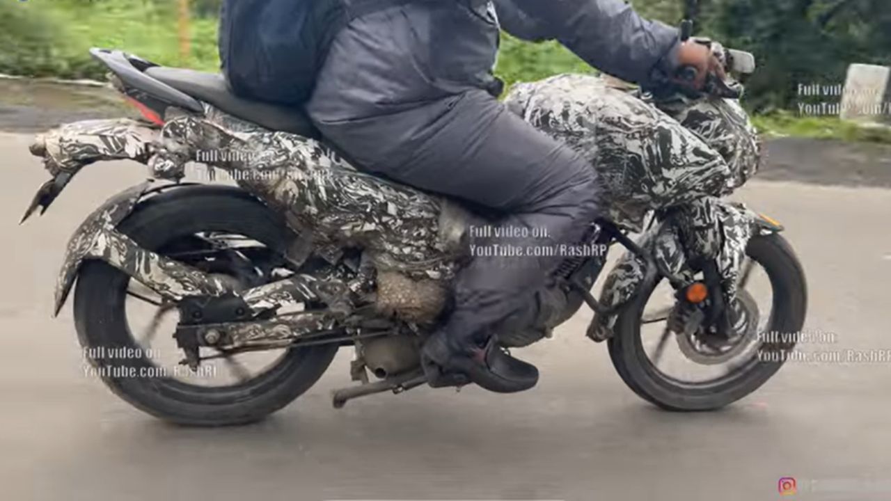 Side view of Bajaj Pulsar N125 spied