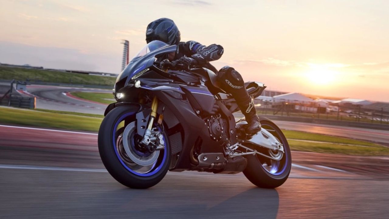 2025 Yamaha YZF R1, YZF R1M Mark Global Debut; Get New Brakes, Carbon Fibre Winglets and More