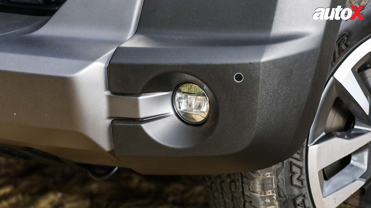 Mahindra Thar Roxx Front Fog Lamp