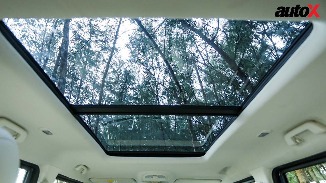 Mahindra Thar Roxx Sunroof