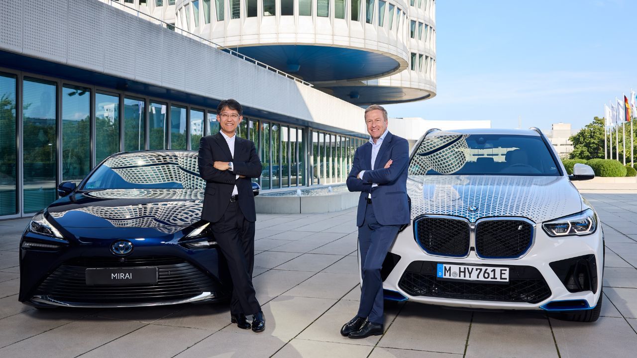 BMW's Entry into Hydrogen-Powered Vehicles with Toyota Partnership