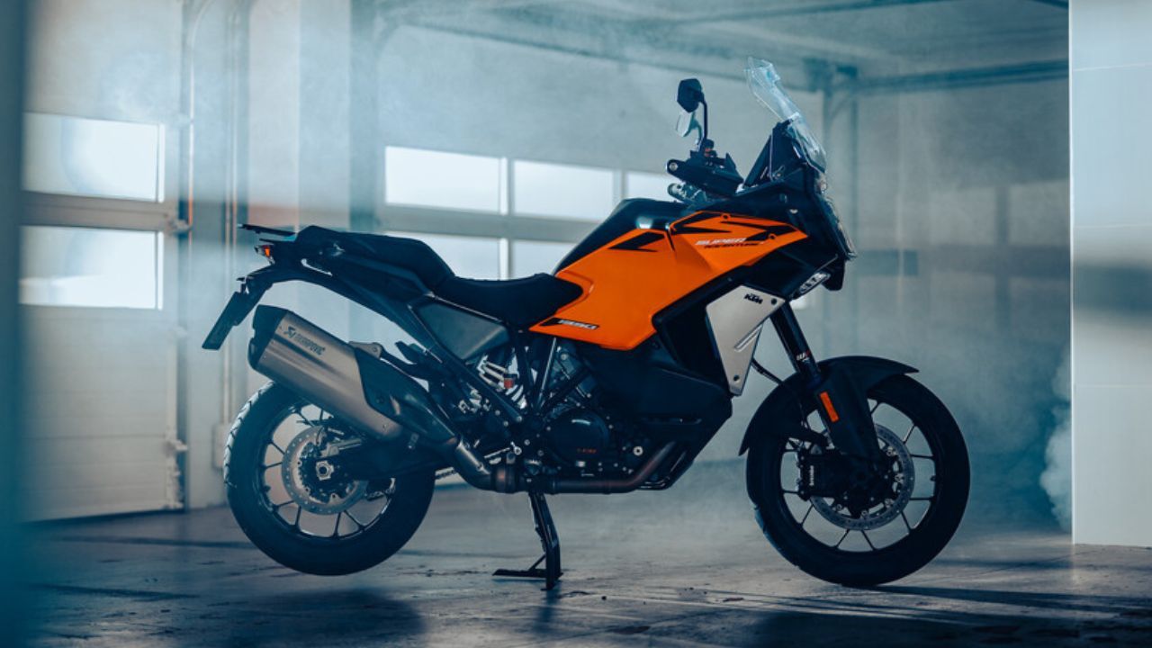 2025 KTM 1390 Super Adventure S EVO Side