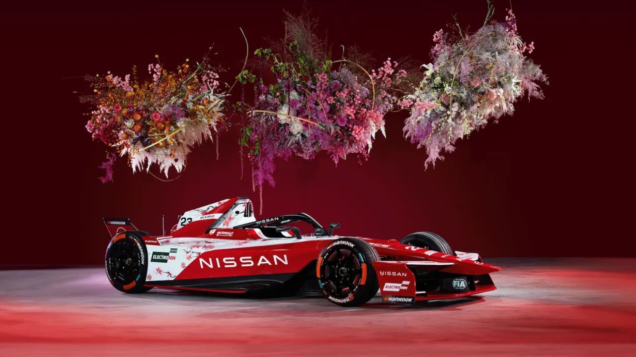 Formula E Nissan Cherry Blossom Livery 