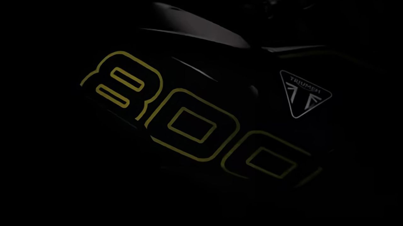 Triumph 800cc Teaser