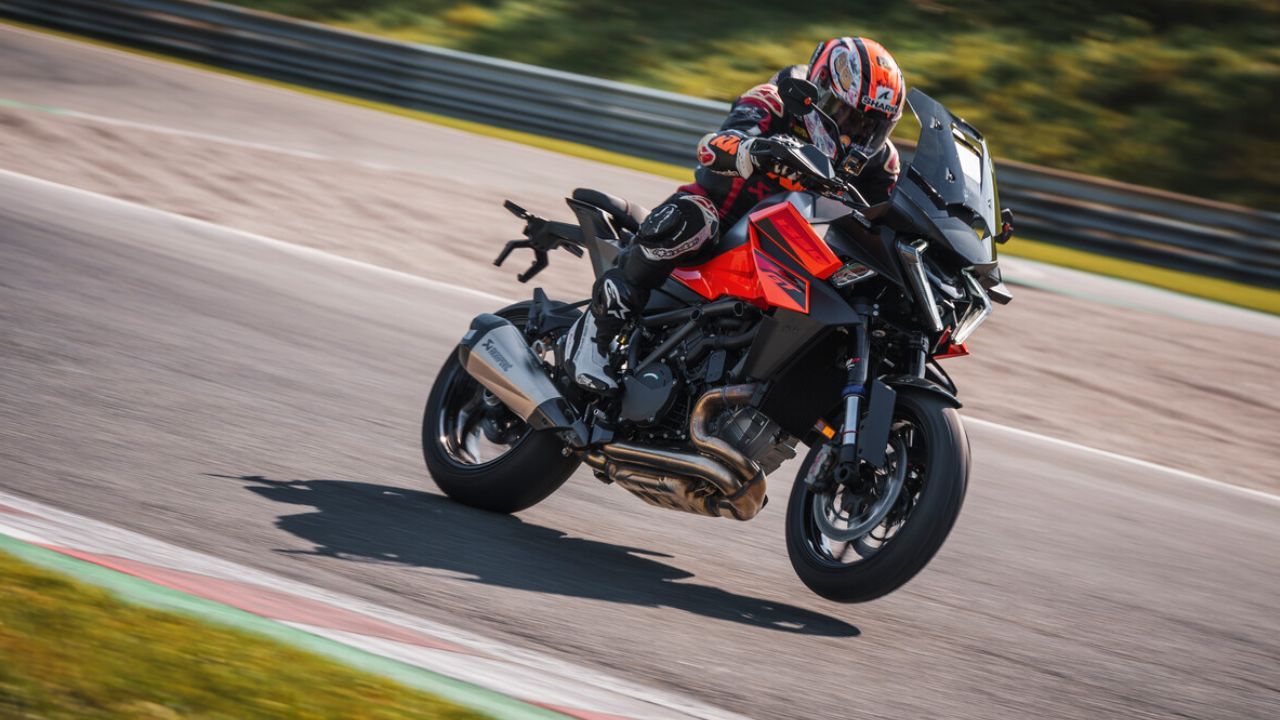 2025 KTM 1390 Super Duke GT