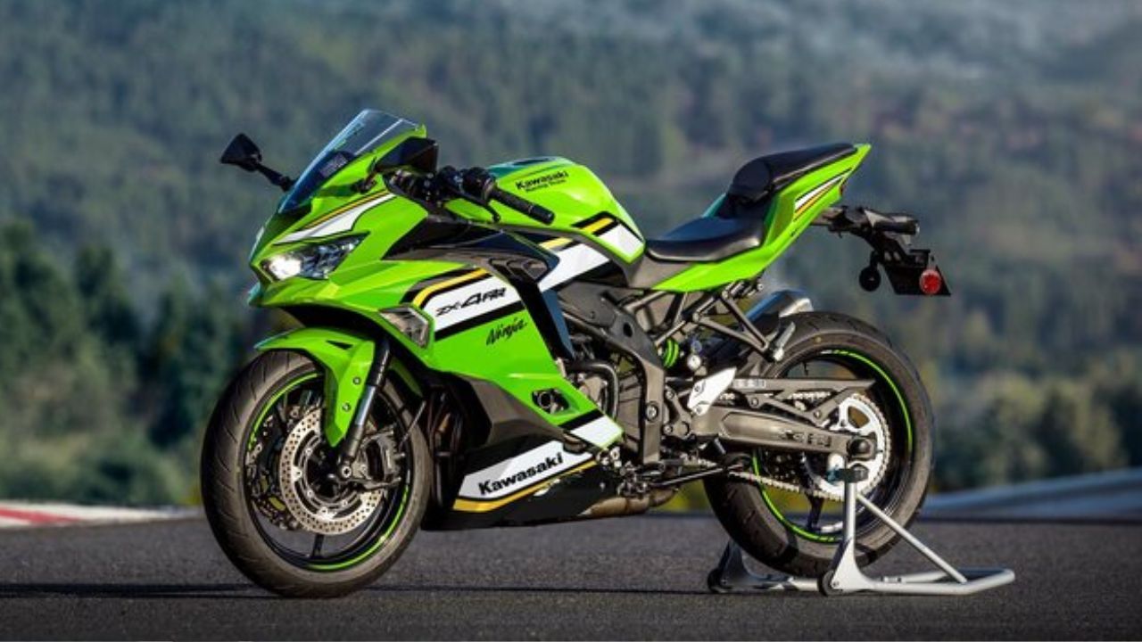 2025 Kawasaki Ninja ZX 4RR