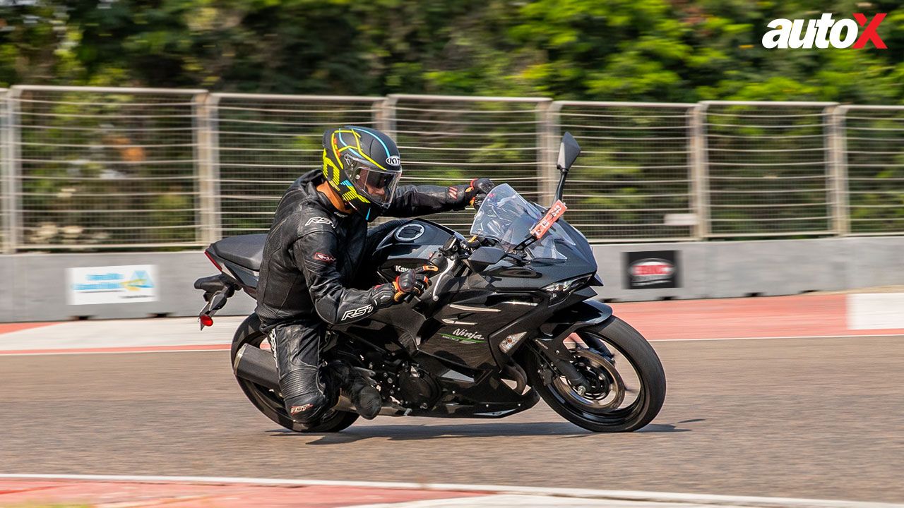 Kawasaki Ninja 500 Track Test