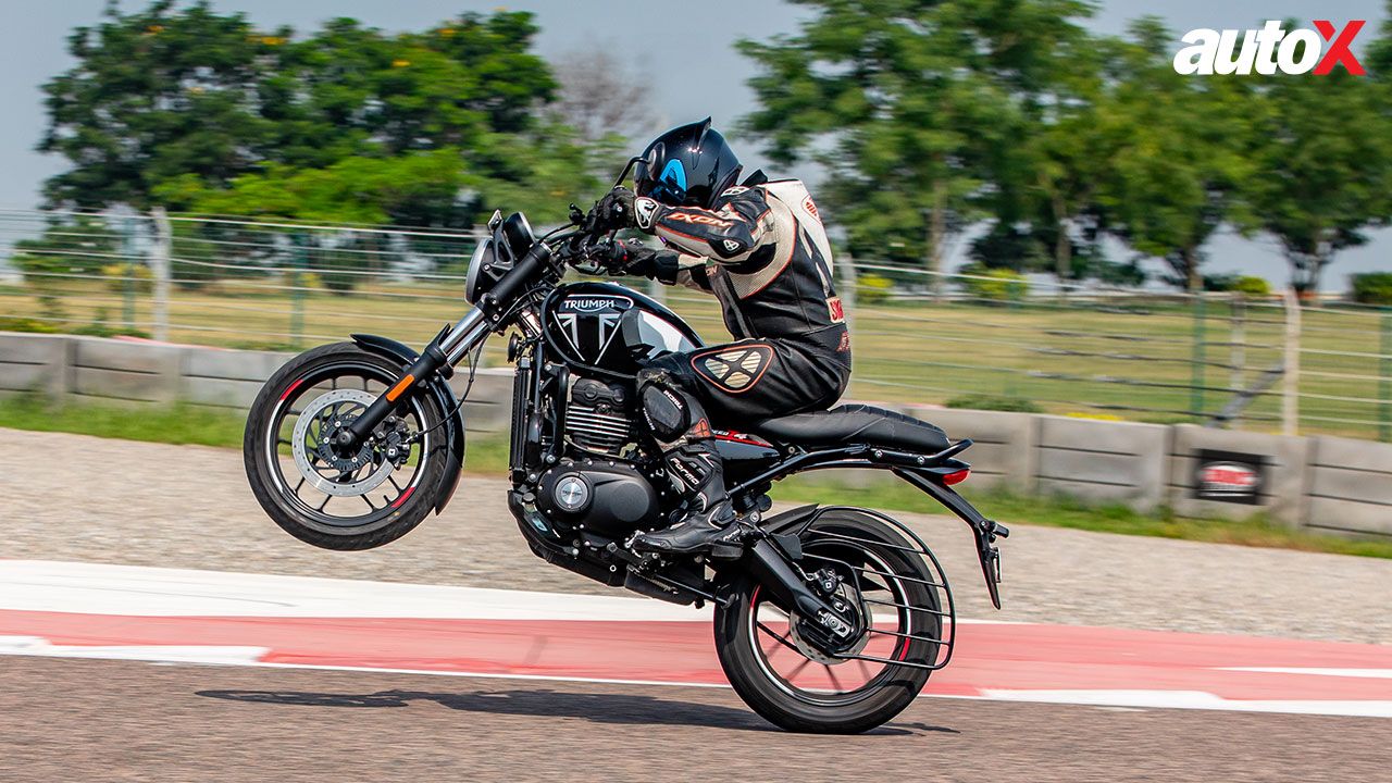 Triumph Speer T4 wheelie