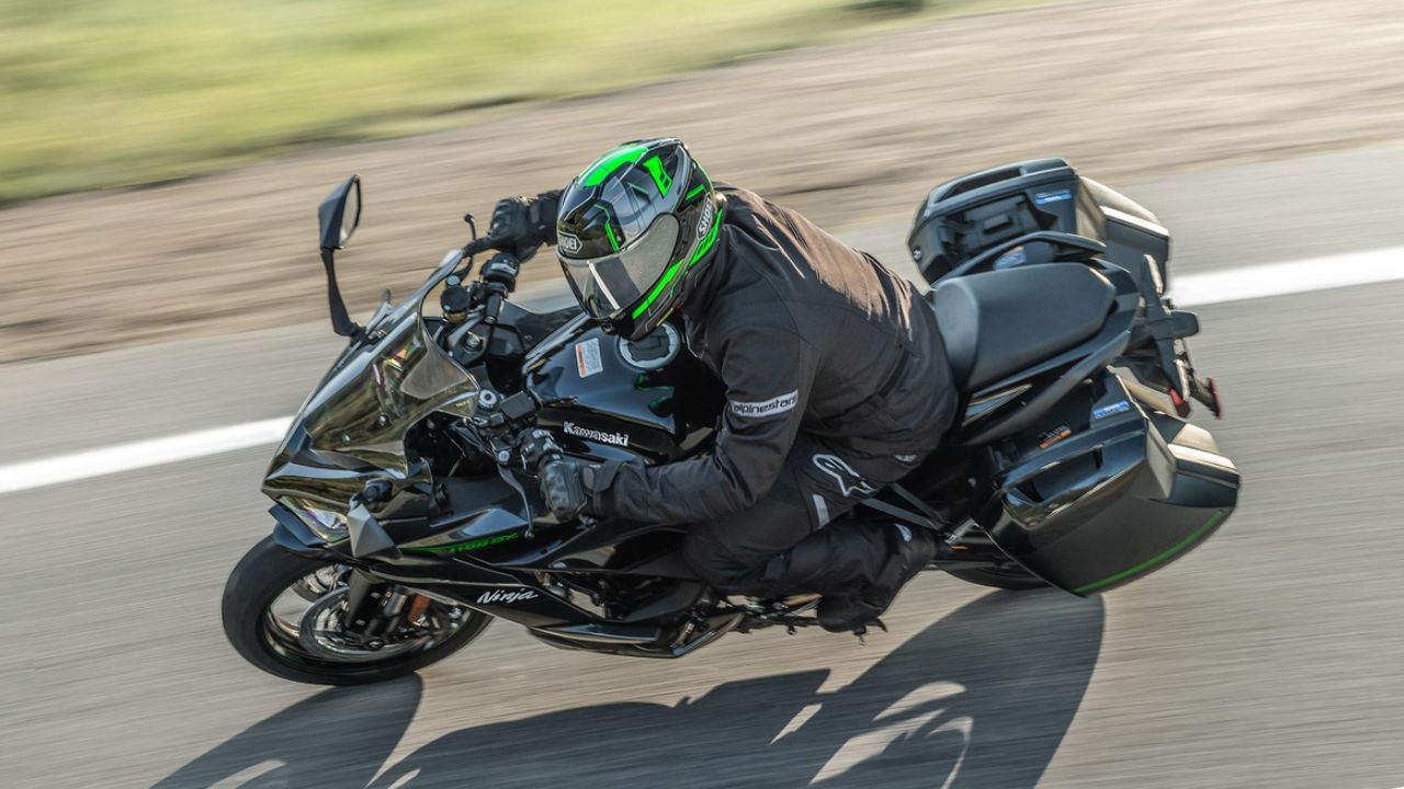 2025 Kawasaki Ninja 1100SX