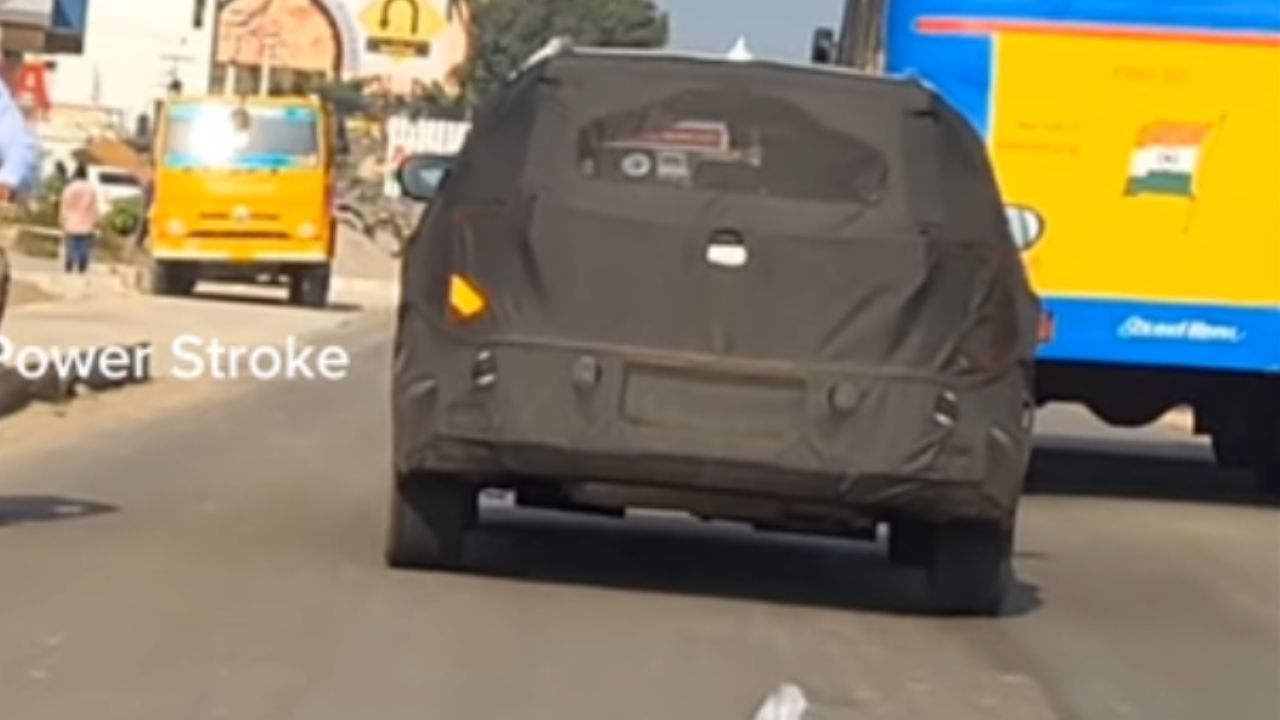 2025 Kia Seltos Spied Testing In India for the First Time; Shows L-shaped LED Taillamps and More